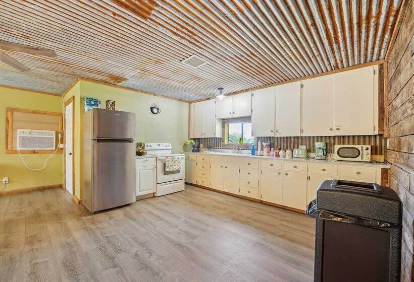 Old Church Retreat  W/ Fire Pit & Air Hockey!