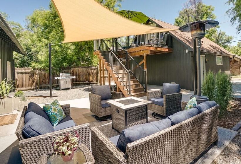 Old Town Carriage House W/ Private Patio