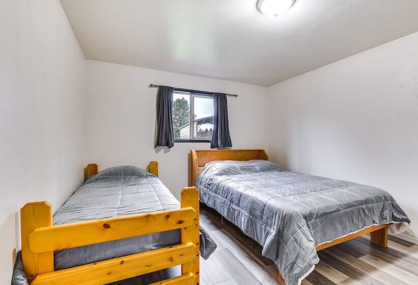 Olympic Peninsula Vacation Rental: 1 Mi To Water