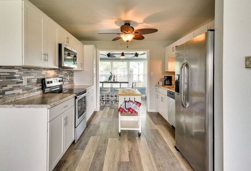 Ormond Beach Vacation Rental: Walk To Beaches!