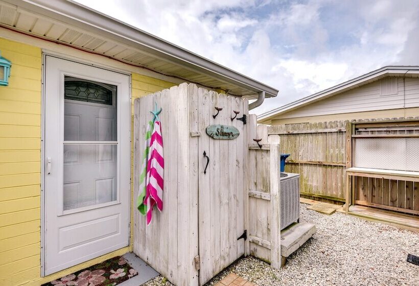 Ormond Beach Vacation Rental: Walk To Beaches!