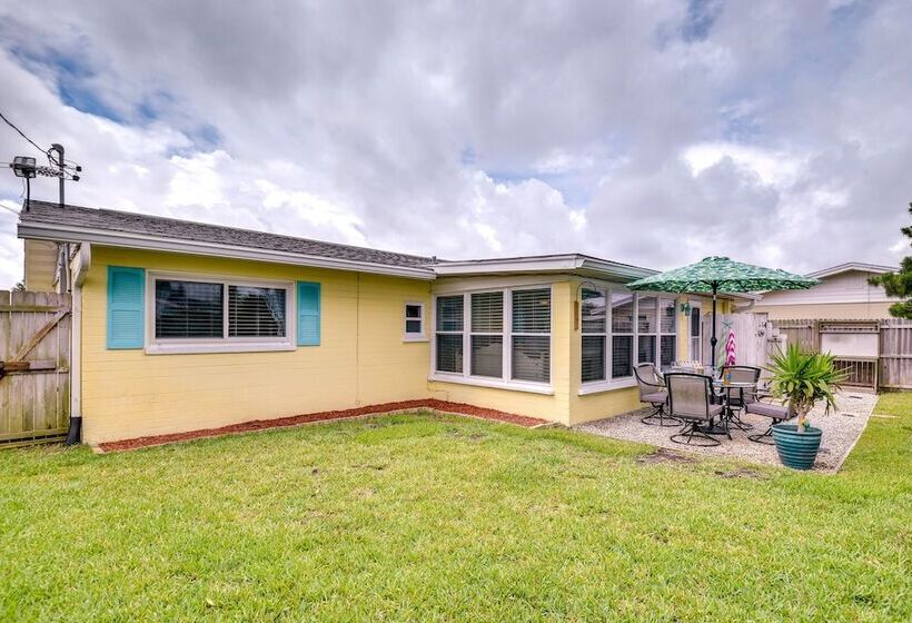 Ormond Beach Vacation Rental: Walk To Beaches!