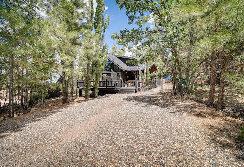 Peaceful Cabin Between Flagstaff & Sedona!