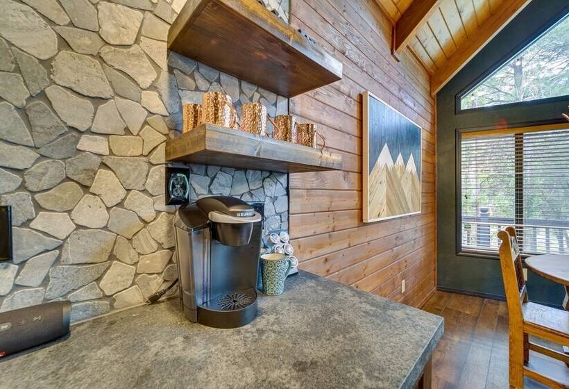 Peaceful Cabin Between Flagstaff & Sedona!