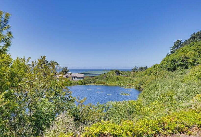 Peaceful Cloverdale Home   Walk To Winema Beach