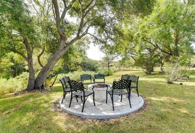 Indoor Pool: Peaceful Oasis In Hitchcock!