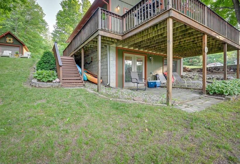 Peaceful Waterfront Cabin On Tittabawassee River!