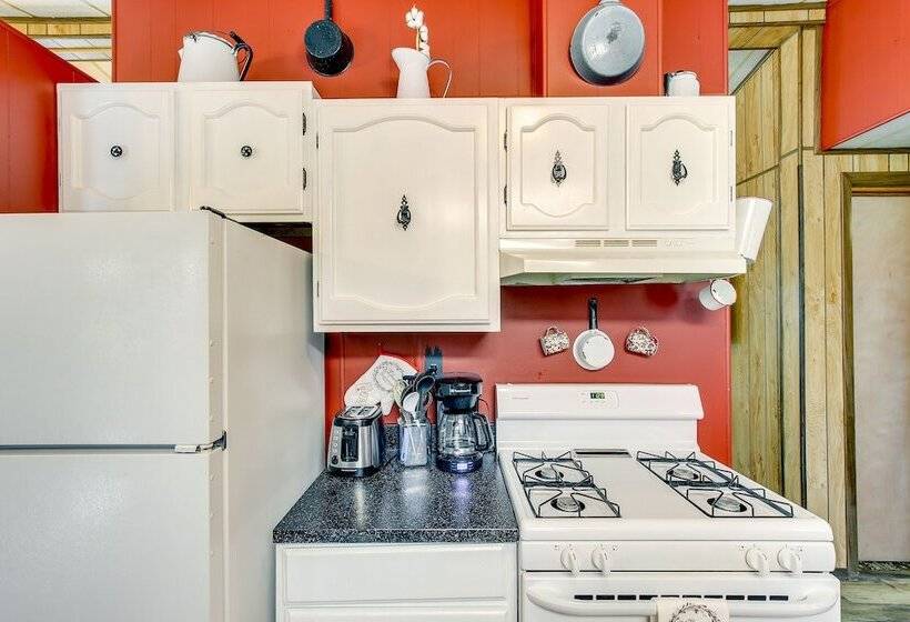 Pet Friendly Arkdale Vacation Rental, 2 Mi To Lake