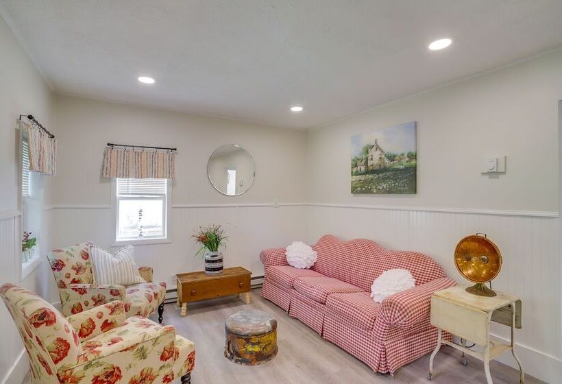 2 Mi To Hagar Beach: Charming Home W/ Fire Pit!