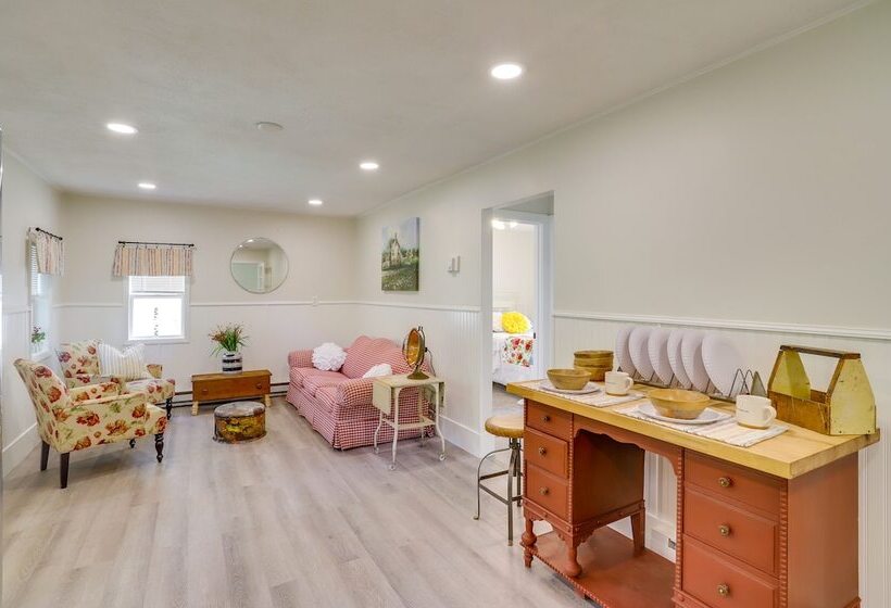 2 Mi To Hagar Beach: Charming Home W/ Fire Pit!