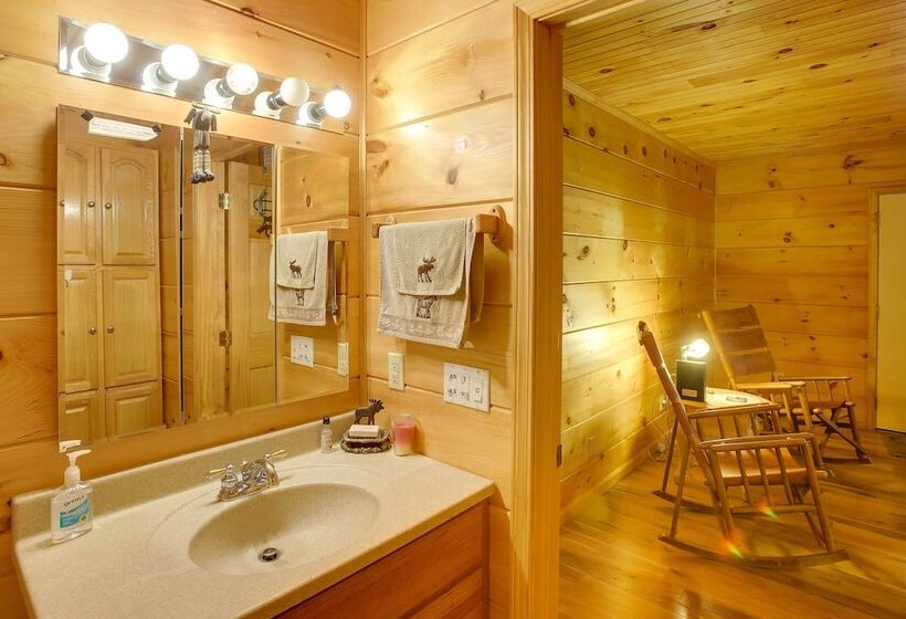 Pet Friendly Byrdstown Cabin W/ Fire Pit & Porch!