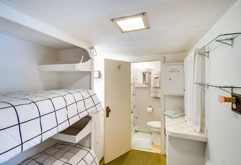 Pet Friendly Fort Mccoy Cabin W/ Fire Pit!