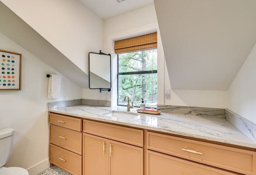 Pet Friendly Garfield Cabin On Beaver Lake!