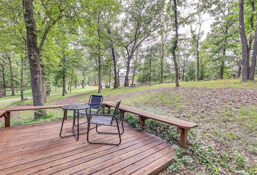 Pet Friendly Garfield Cabin On Beaver Lake!