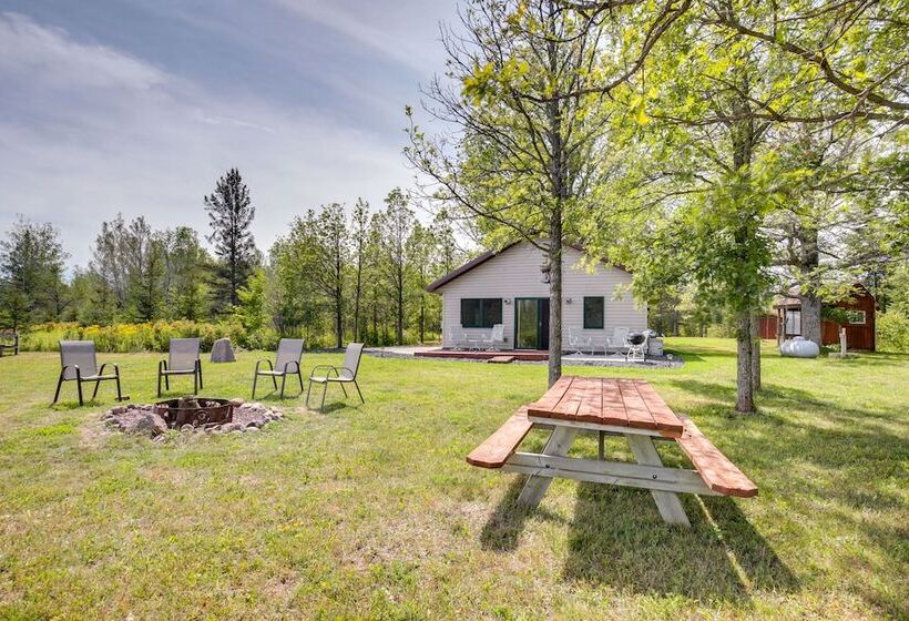 Pet Friendly Iron River Cabin With Fire Pit!