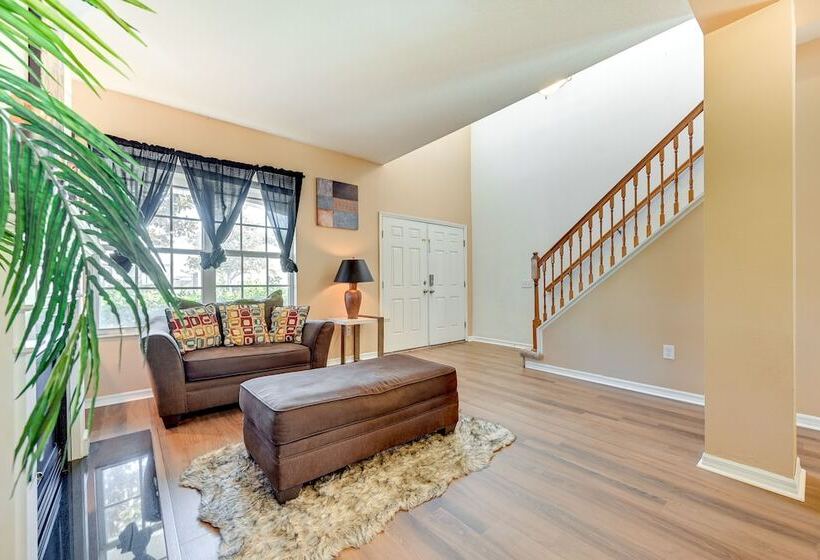 Pet Friendly Land O Lakes Home W/ Private Yard!