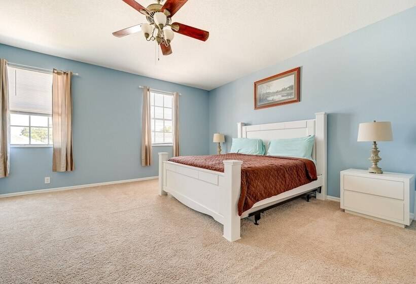 Pet Friendly Land O Lakes Home W/ Private Yard!