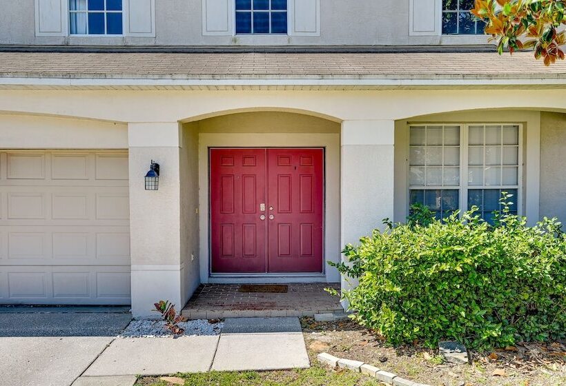 Pet Friendly Land O Lakes Home W/ Private Yard!