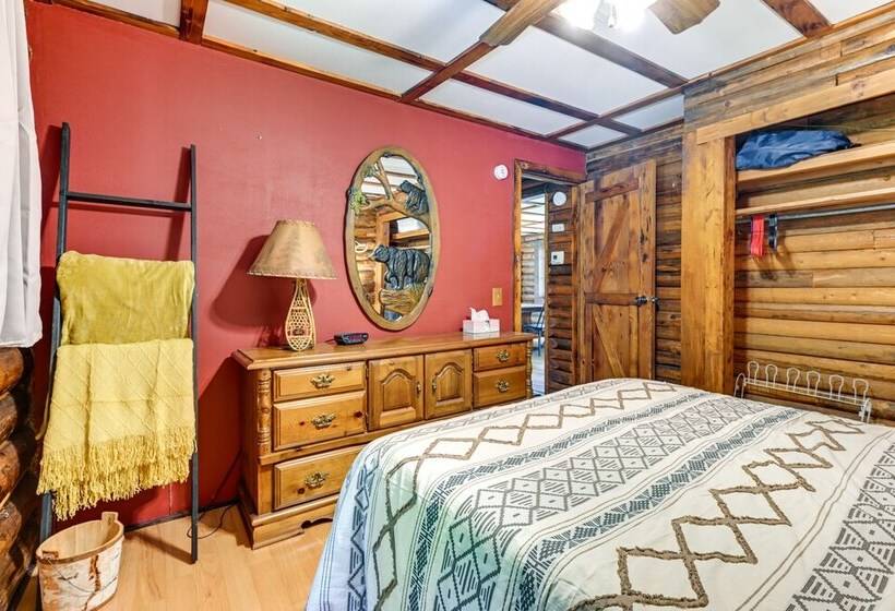 Pet Friendly Lyndon Station Cabin   Hike & Fish!