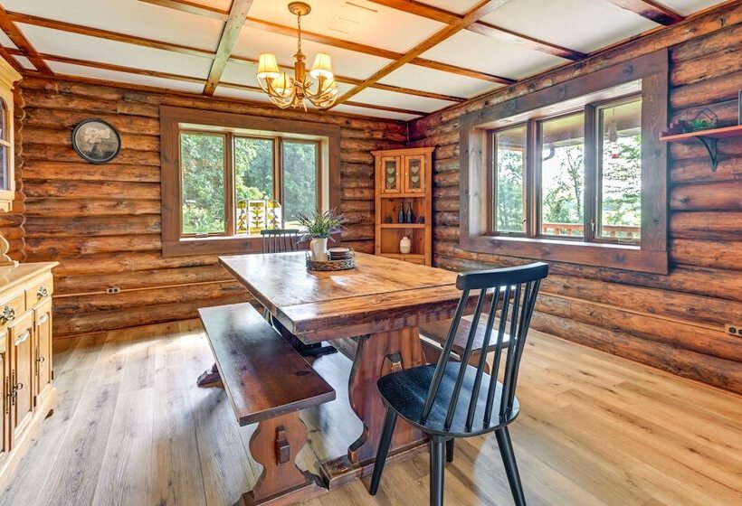 Pet Friendly Lyndon Station Cabin   Hike & Fish!