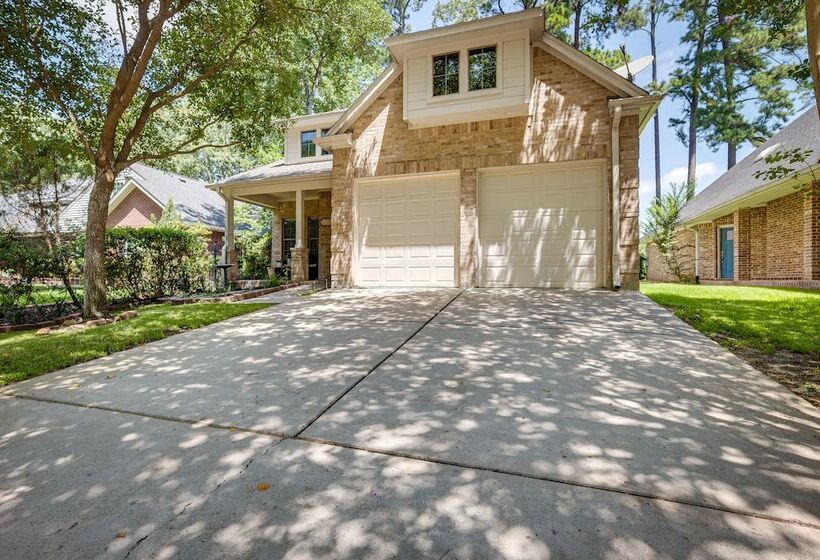 Pet Friendly Montgomery Retreat W/ Community Pool!