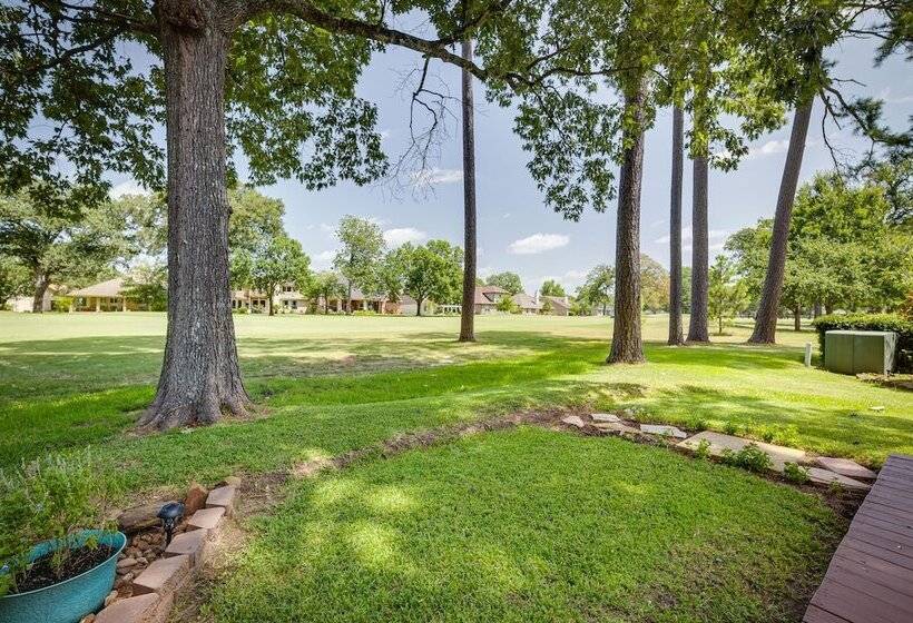 Pet Friendly Montgomery Retreat W/ Community Pool!