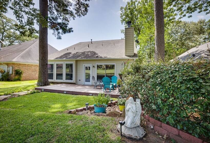 Pet Friendly Montgomery Retreat W/ Community Pool!