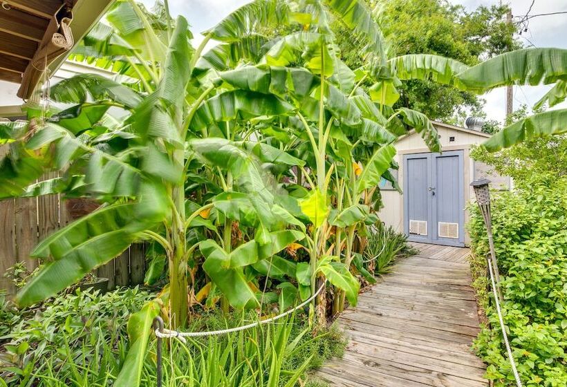 Fire Pit & Grill At Pet Friendly Port Isabel Home!