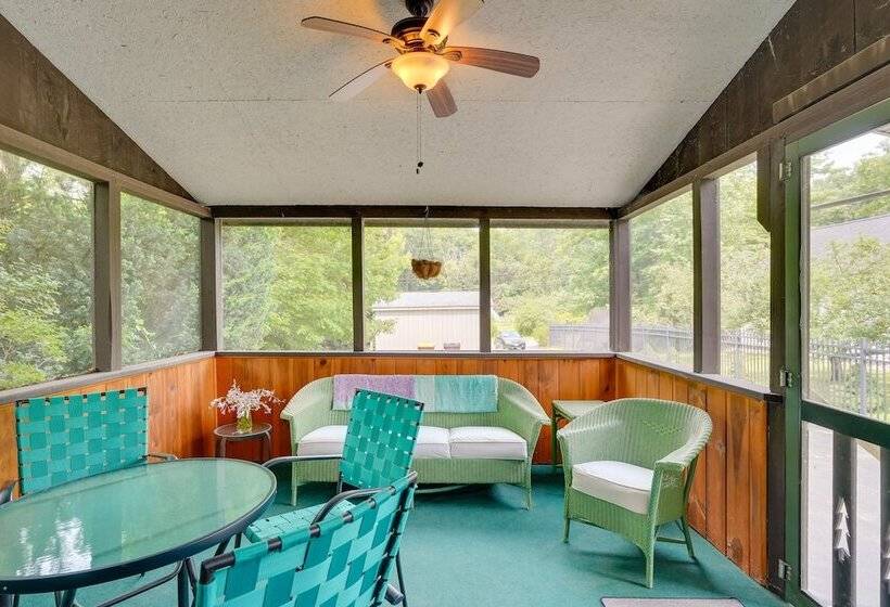 Pet Friendly Queensbury Home W/ Screened Porch
