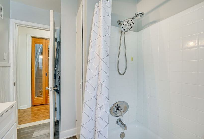 Pet Friendly Southfield House W/ Ping Pong Table!