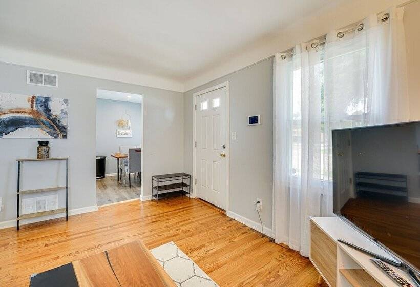 Pet Friendly Southfield House W/ Ping Pong Table!