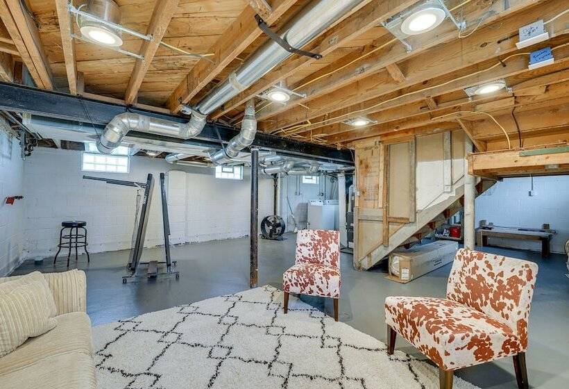 Pet Friendly Southfield House W/ Ping Pong Table!