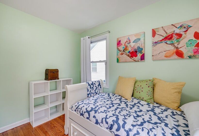 Pet Friendly Southfield House W/ Ping Pong Table!