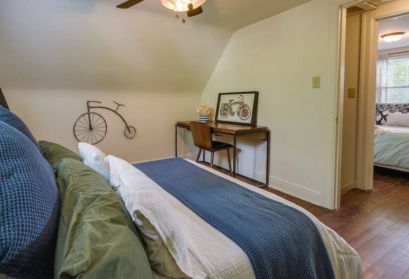 Springfield Home W/ Yard: 3 Mi To Downtown!