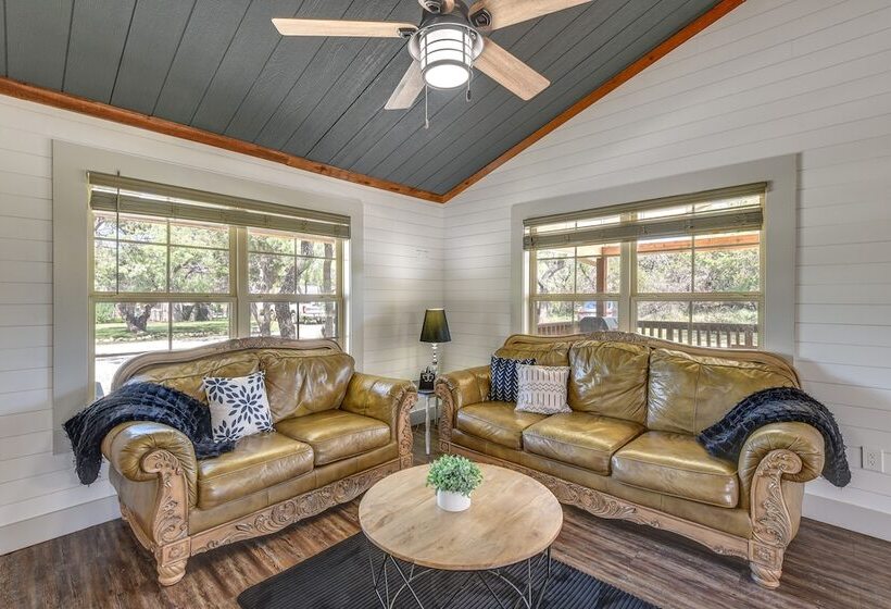 Pet Friendly Texas Home W/ Furnished Patio & Grill