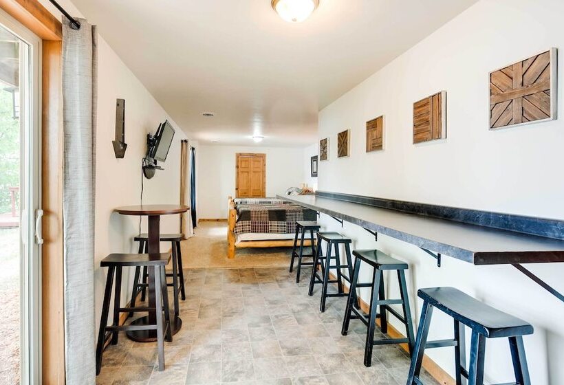 Pet Friendly Wisconsin Cabin On Lake W/ Fire Pit!