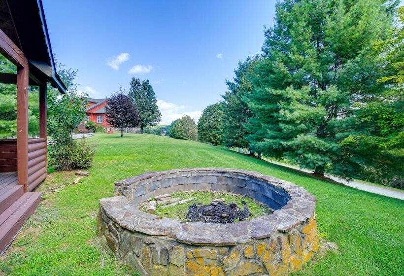 Piney Creek Cabin W/ Deck, Grill & Mountain Views!