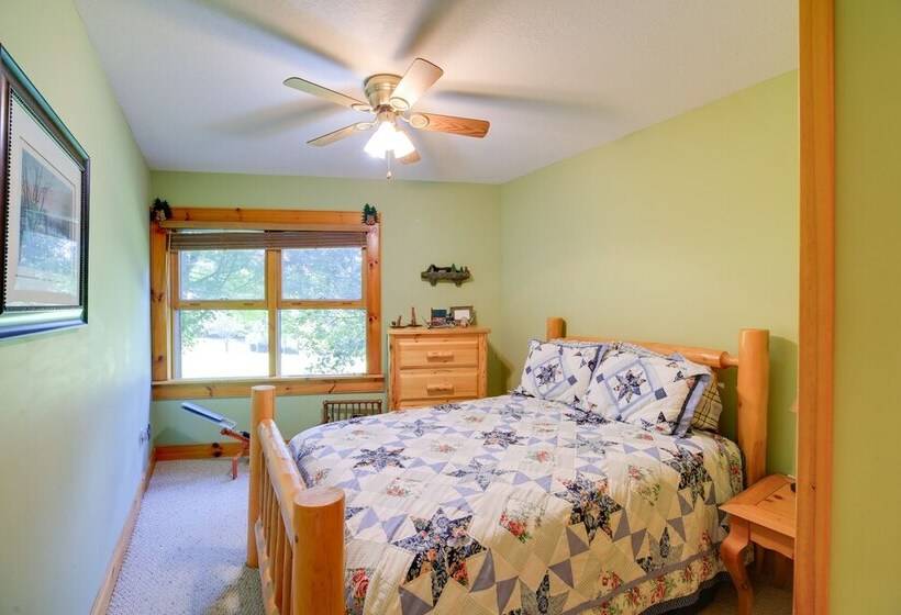 Piney Creek Cabin W/ Deck, Grill & Mountain Views!