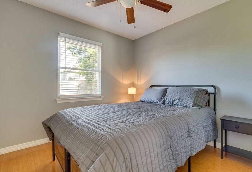 Prime Pensacola Home   Blocks To Boat Ramp!