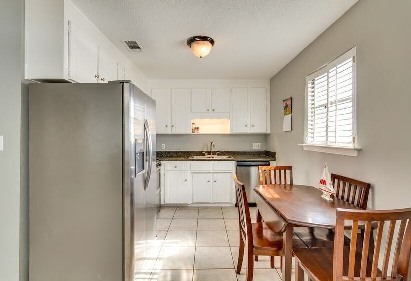 Prime Pensacola Home   Blocks To Boat Ramp!