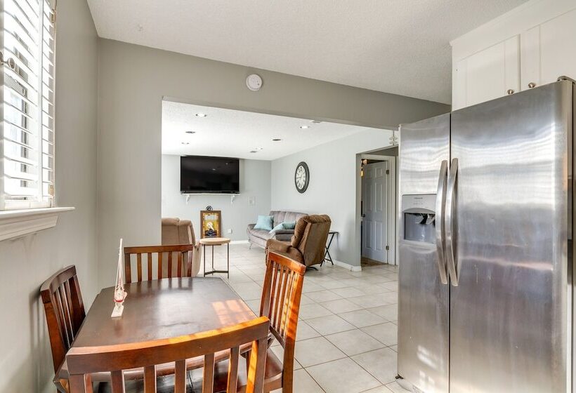 Prime Pensacola Home   Blocks To Boat Ramp!