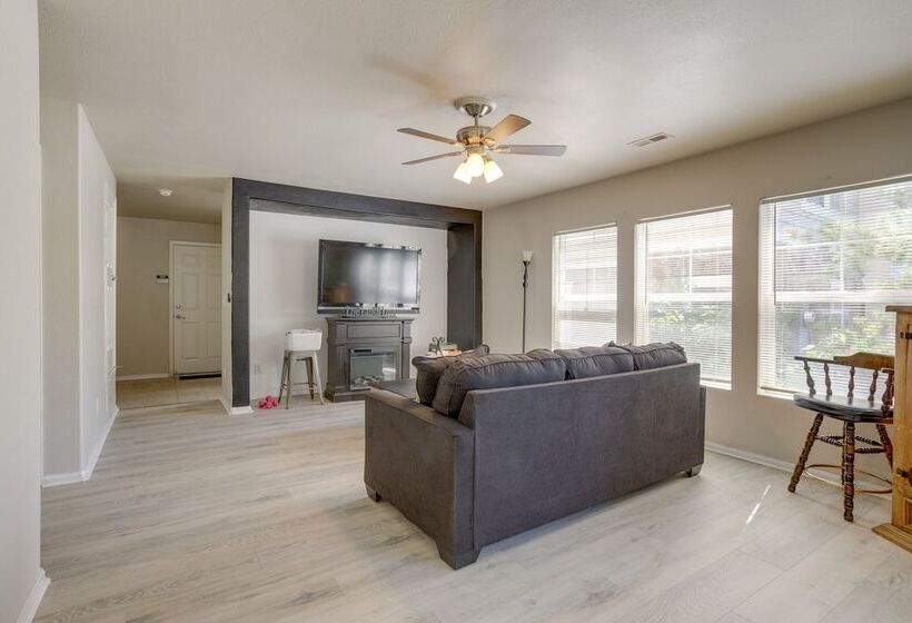 Cozy Parker Retreat W/ Patio & 2 Fireplaces!