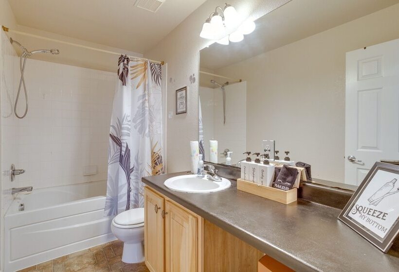 Cozy Parker Retreat W/ Patio & 2 Fireplaces!