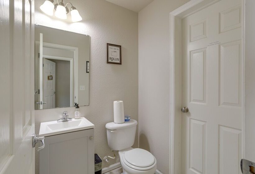 Cozy Parker Retreat W/ Patio & 2 Fireplaces!