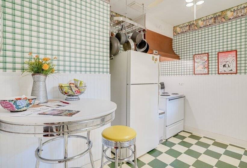 Quaint Jefferson Duplex: Walk To Downtown