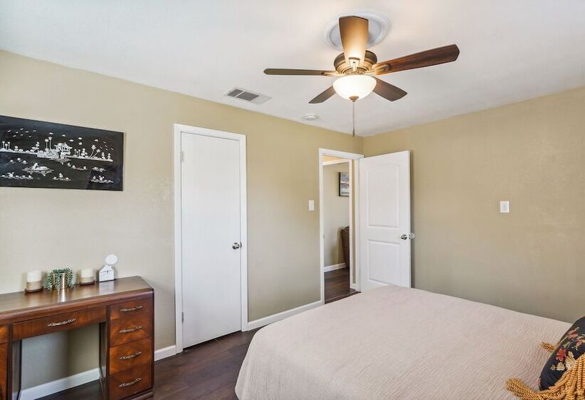 Quaint Midland Home ~ 1 Mi To Downtown!