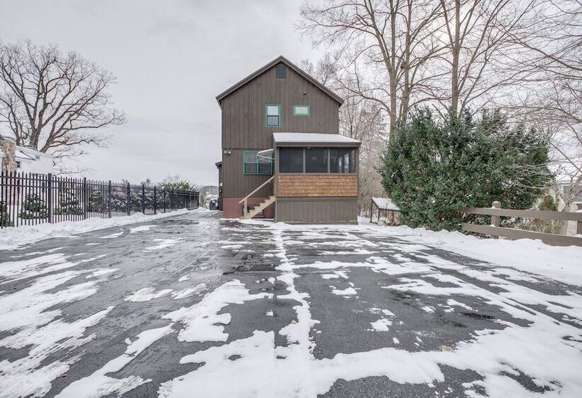 Queensbury Lakefront Home: Screened Porch & Views!