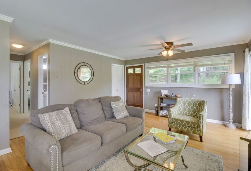 Quiet Charlottesville Hideaway In Baileys Retreat!