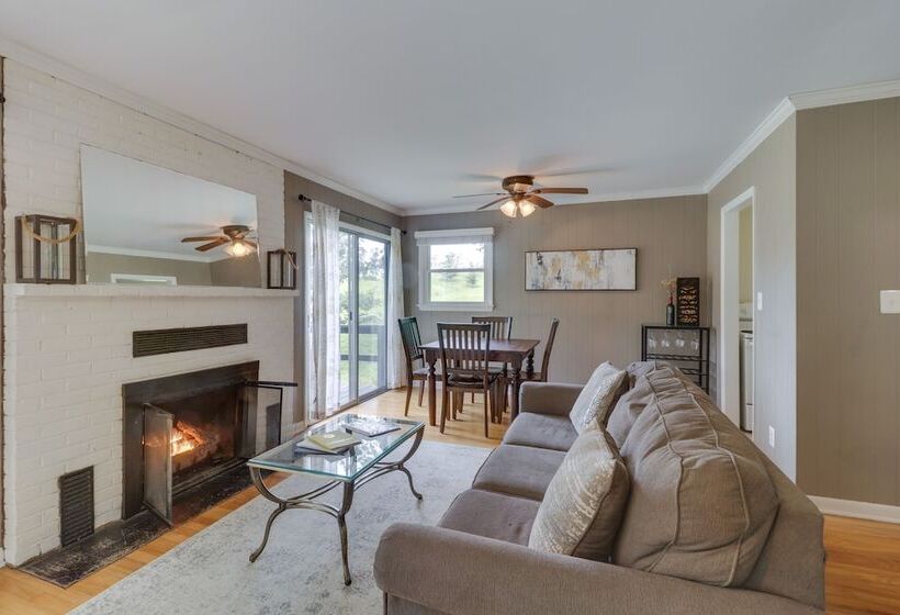 Quiet Charlottesville Hideaway In Baileys Retreat!