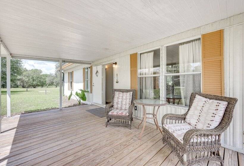 Quiet Crescent City Home W/ Fire Pit, Boat Parking